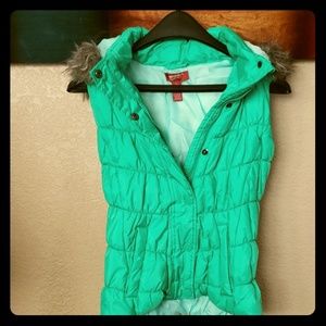 Girls Green Vest (Worn Once)